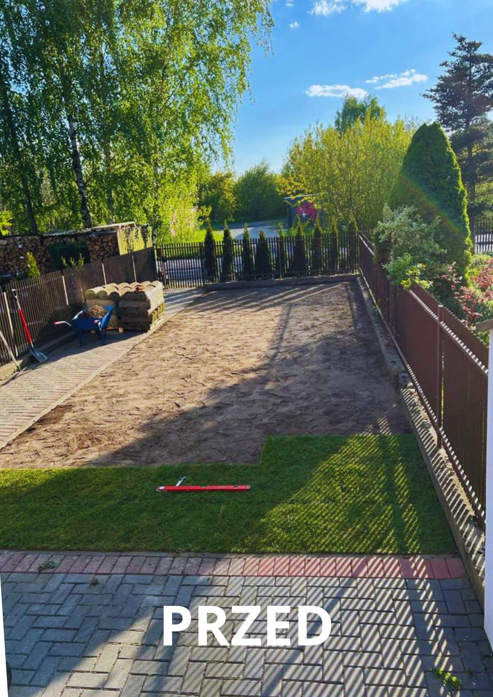 Przygotowanie terenu przed ułożeniem trawy w rolce