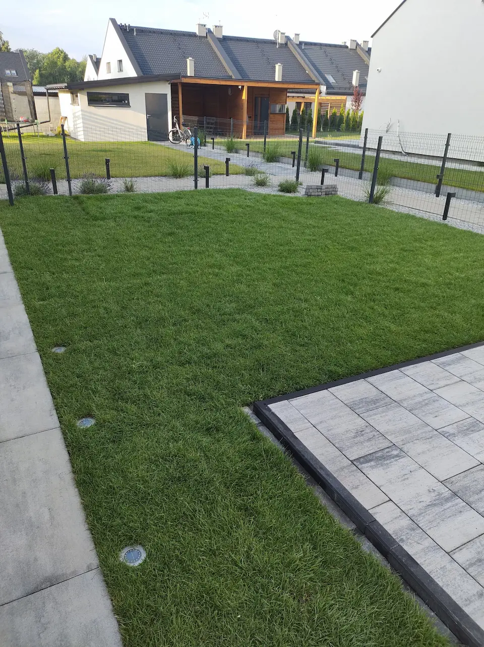 Montaż trawnika z rolki w Kłobucku